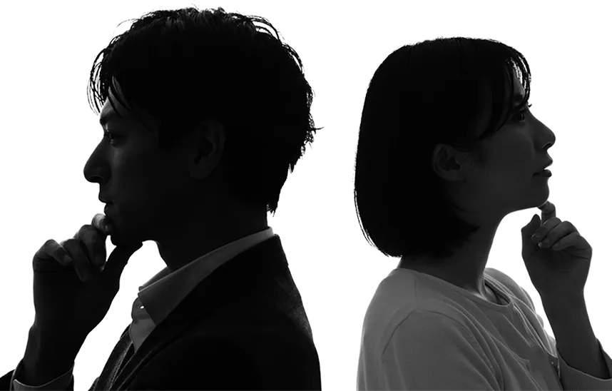 悩む男女